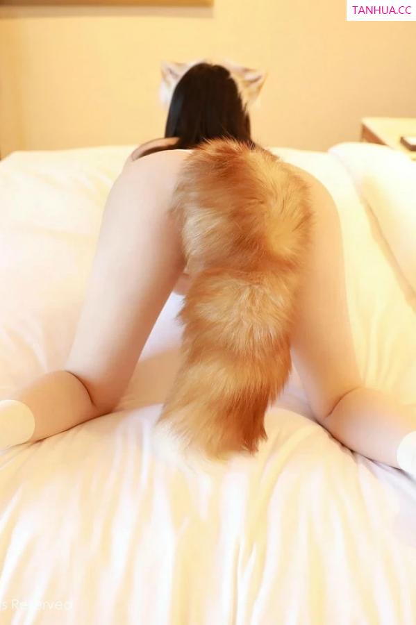 豆瓣酱  [XiuRen]高清写真图 2024.03.15 No.8243 豆瓣酱 性感美臀第66张图片
